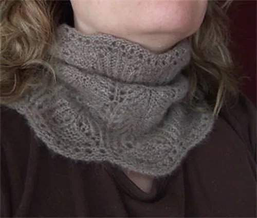 Pretty thing grey knit cowl