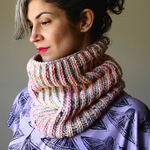 Pink and grey brioche cowl